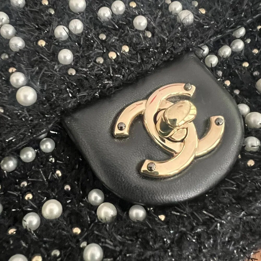 Chanel rare tweed Cosmos pearl mini flap bag - Picture 10 of 10